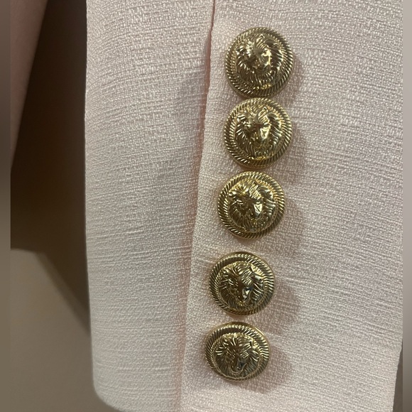 Blazer - Picture 4 of 10